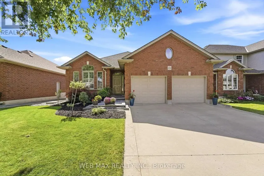 Detached at 204 KINGFISHER AVENUE, Woodstock
