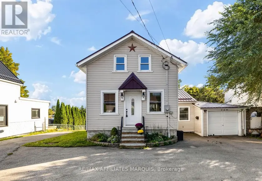 Detached at 120 QUEEN STREET, Smiths Falls