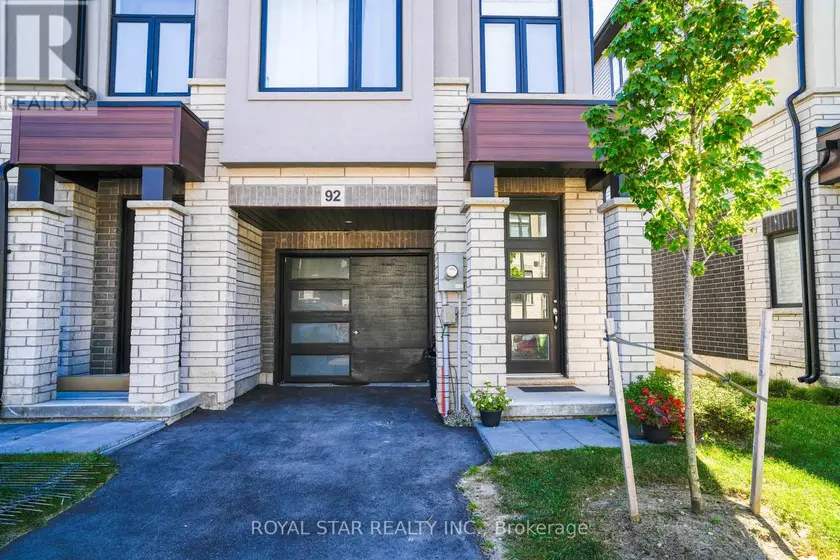 Townhouse at 92 - 155 EQUESTRIAN WAY, Cambridge