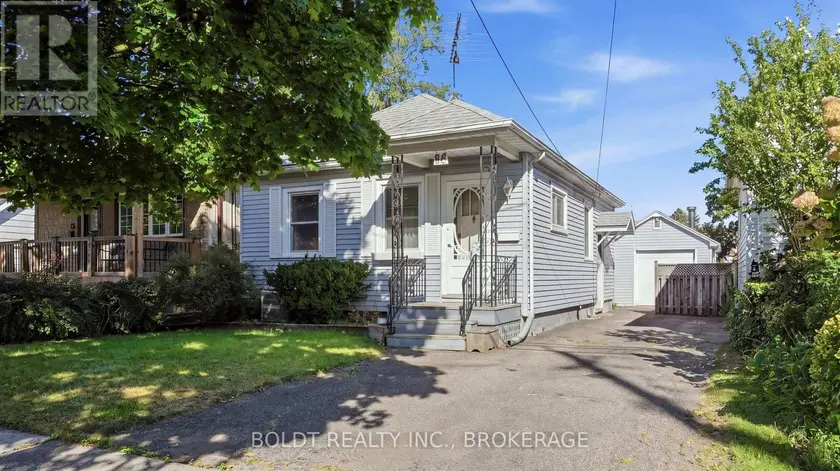 Detached at 86 RYKERT STREET, St. Catharines