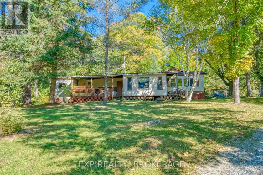 Detached at 4050 ELPHIN MABERLY ROAD, Frontenac
