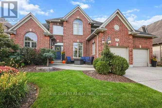 Detached at 2084 FAIRCLOTH ROAD, London North
