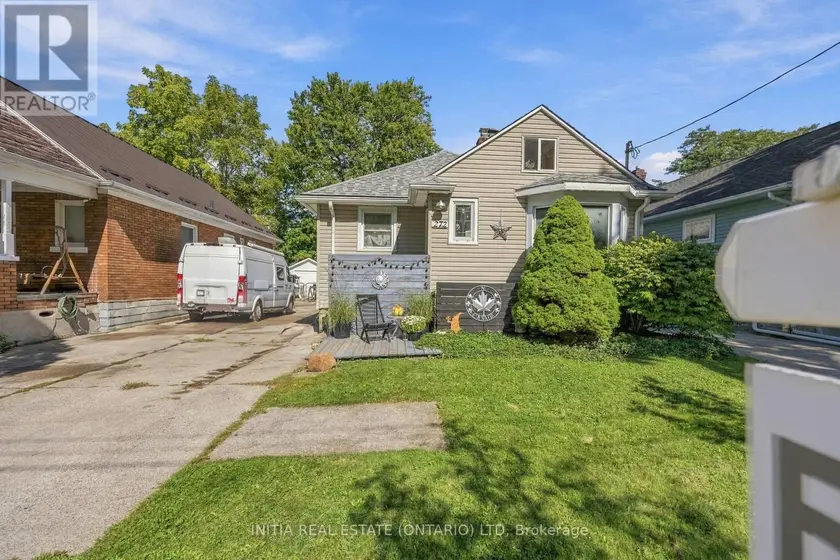 Detached at 272 KATHLEEN AVENUE