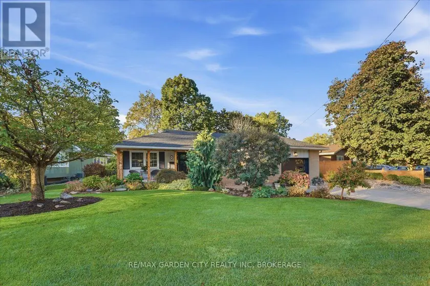Detached at 98 VILLAGE ROAD, St. Catharines