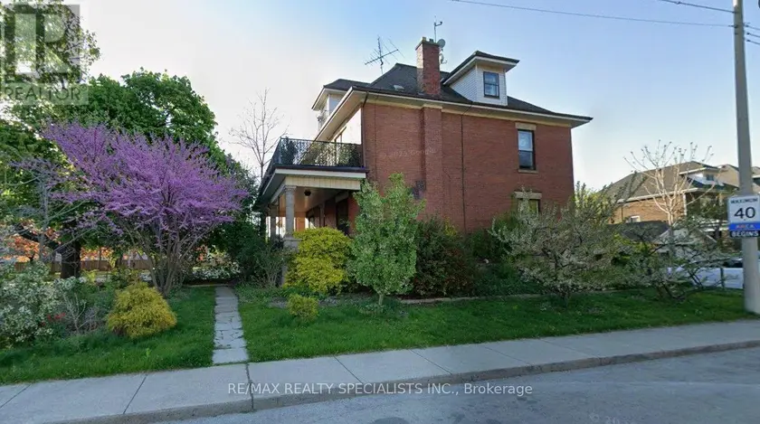 Detached at 1316 KING STREET E, Hamilton
