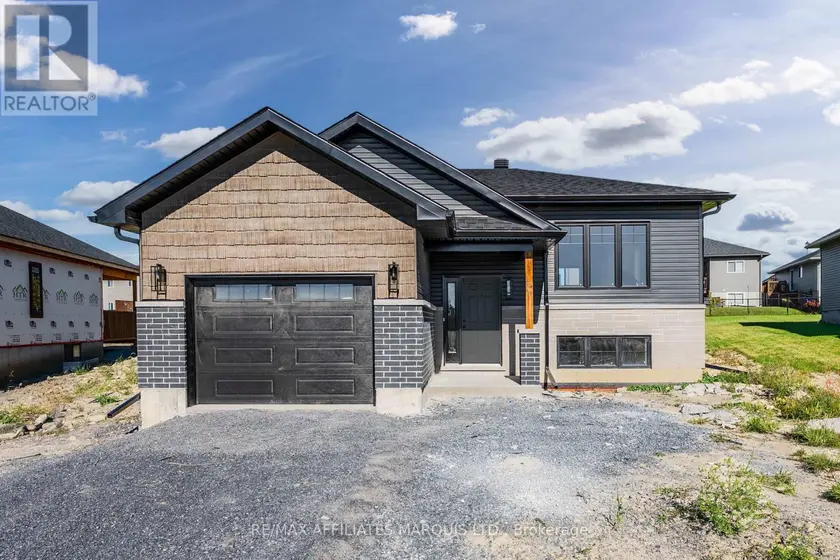 Detached at 201 RUBY DRIVE, Cornwall