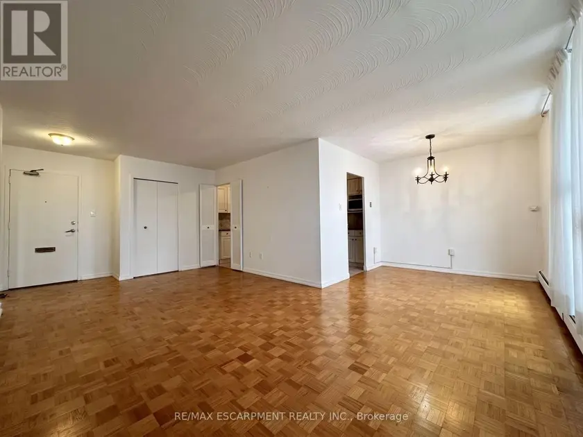 Apartment at 809 - 35 TOWERING HEIGHTS BOULEVARD, St. Catharines