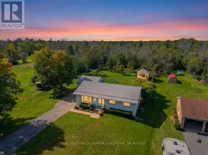 Detached at 504 CORONATION BOULEVARD, Loyalist