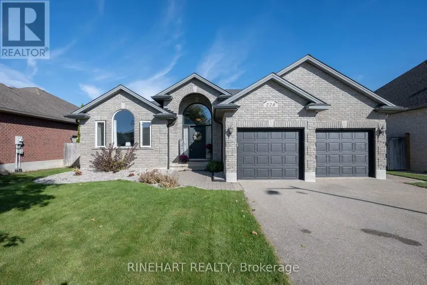 Detached at 228 BOYD BOULEVARD, Zorra