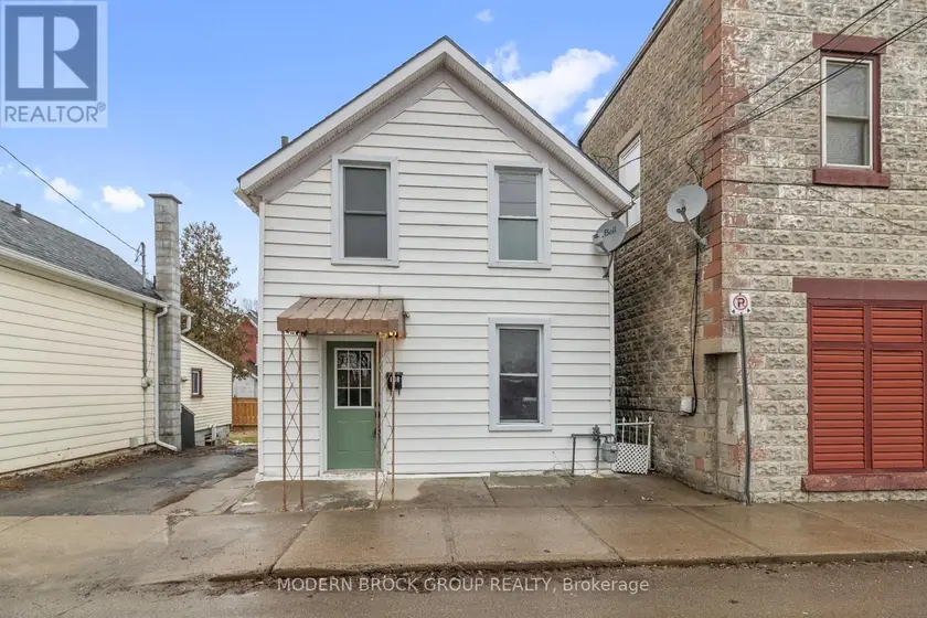 Detached at 108 GEORGE STREET, Brockville