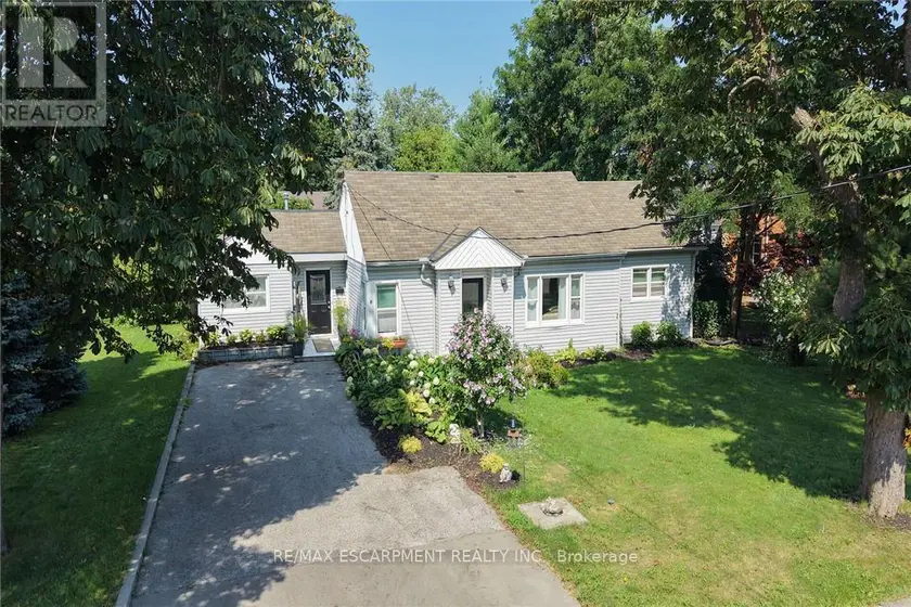 Detached at 8 VICTORIA STREET, Haldimand