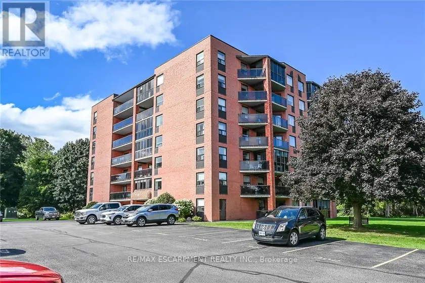 Apartment at 202 - 5 MILL POND COURT, Norfolk