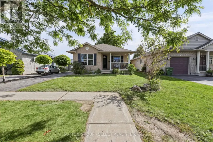 Detached at 13 GOLDENROD COURT, St. Thomas