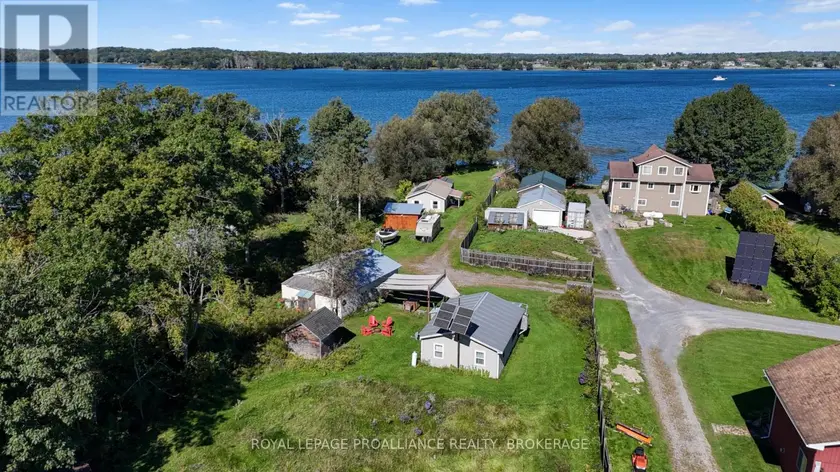 Detached at A & C - 356 DRISCOLL ROAD, Frontenac Islands