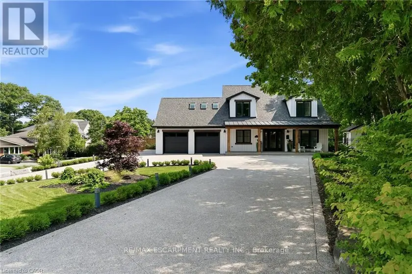 Detached at 204 FALLINGBROOK DRIVE, Hamilton