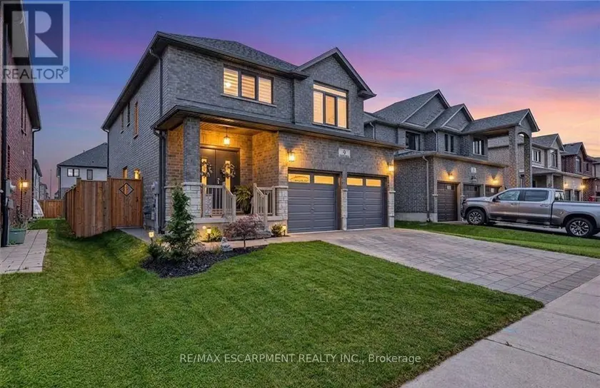Detached at 9 GIBBONS ROAD, Brant