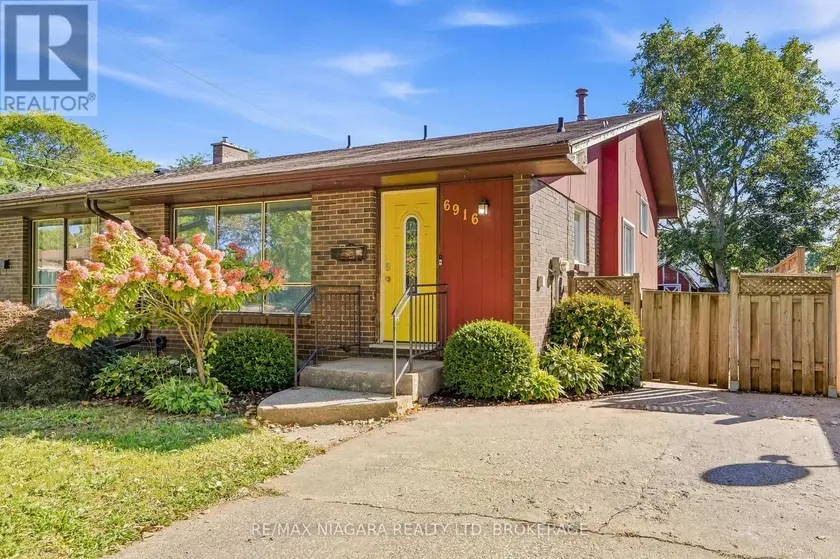 Semi-Detached/Link at 6916 DOLPHIN STREET, Niagara Falls