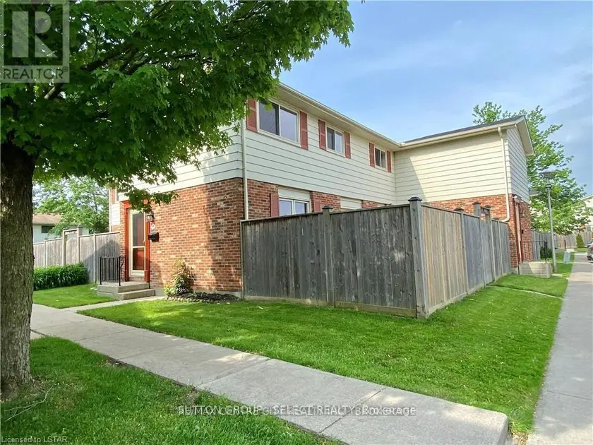 Townhouse at 93 CONWAY DRIVE, London South