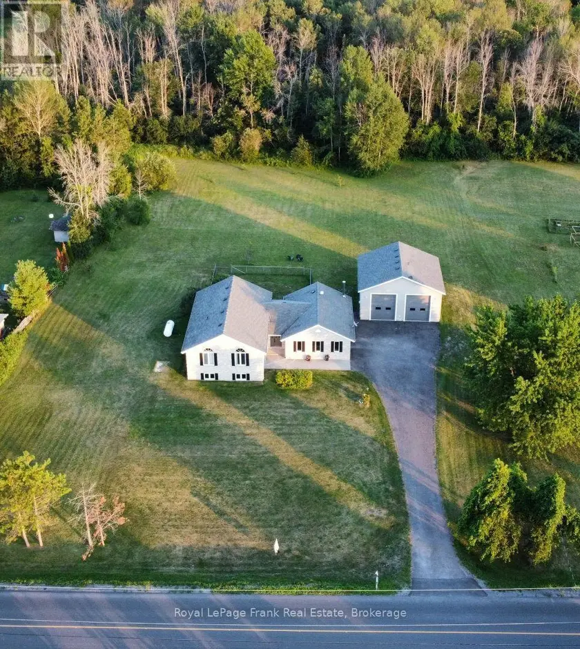 Detached at 1400 CASEY ROAD, Belleville