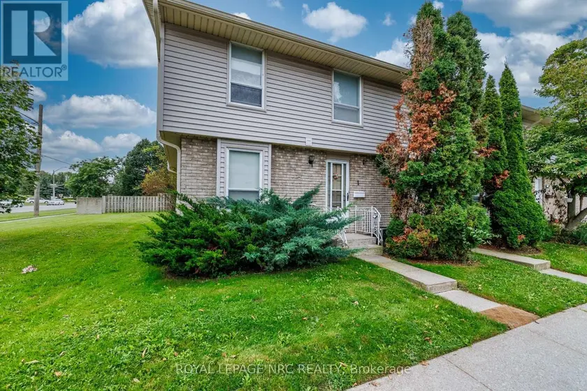 Townhouse at 1 - 242 LAKEPORT ROAD, St. Catharines