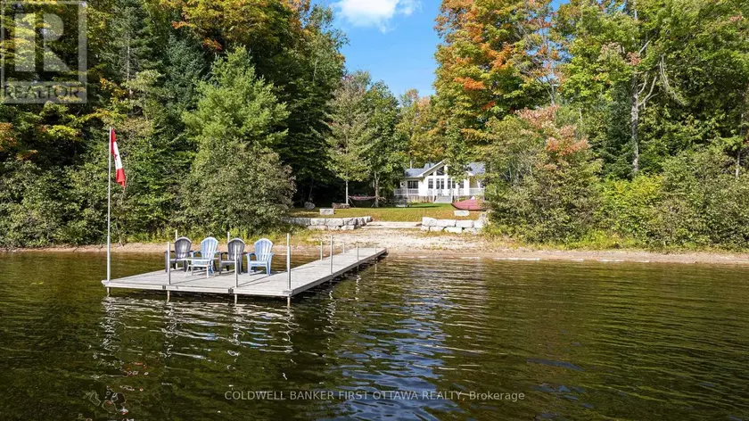 Detached at 1134 NORTH SHORE ROAD, Frontenac