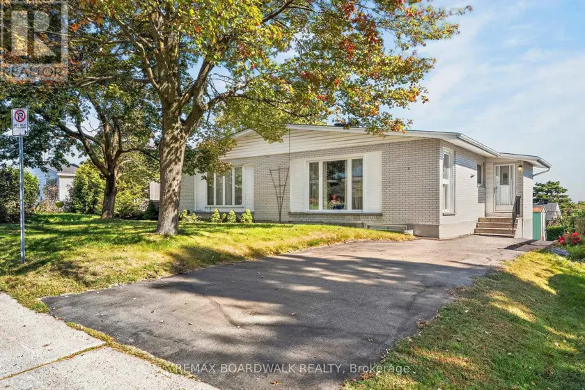 Semi-Detached/Link at 7 CHARKAY STREET, Ottawa