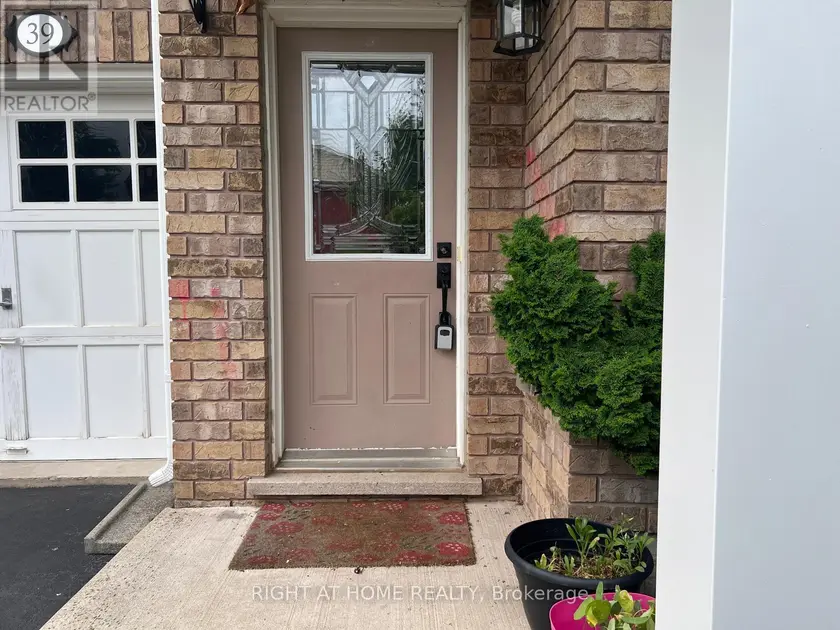 Semi-Detached/Link at 39 GOLDEN IRIS CRESCENT, Hamilton