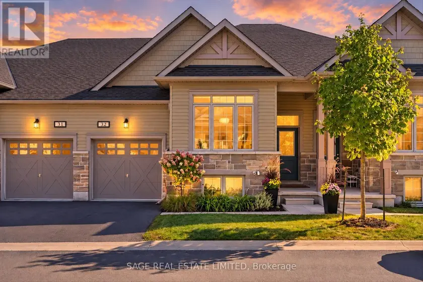 Townhouse at 32 - 17 LAKEWOOD CRESCENT, Kawartha Lakes