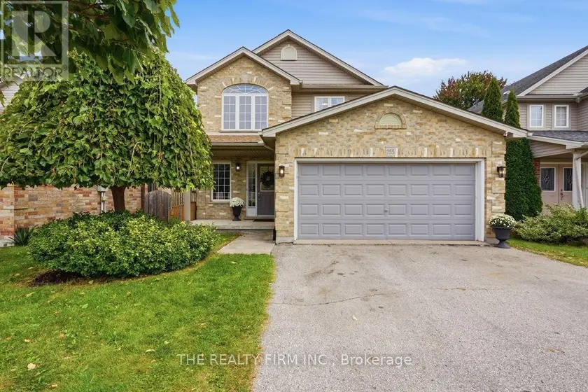 Detached at 755 MARIGOLD STREET, London North