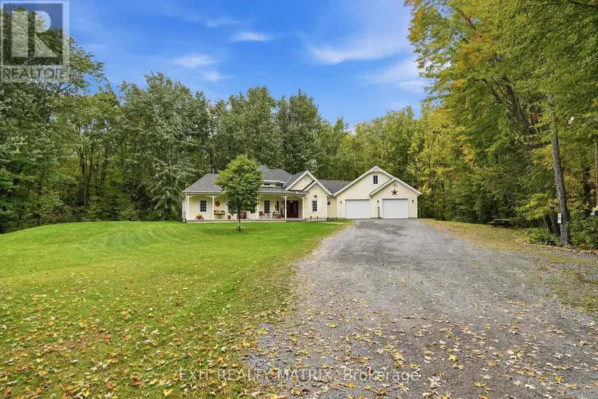 Detached at 1146 ABERDEEN ROAD, Champlain