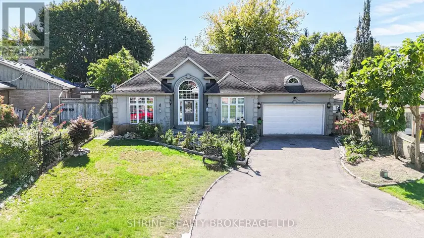 Detached at 7 DENGATE CRESCENT, London East