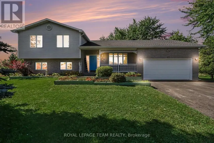 Detached at 42 COLONEL DRIVE, North Grenville