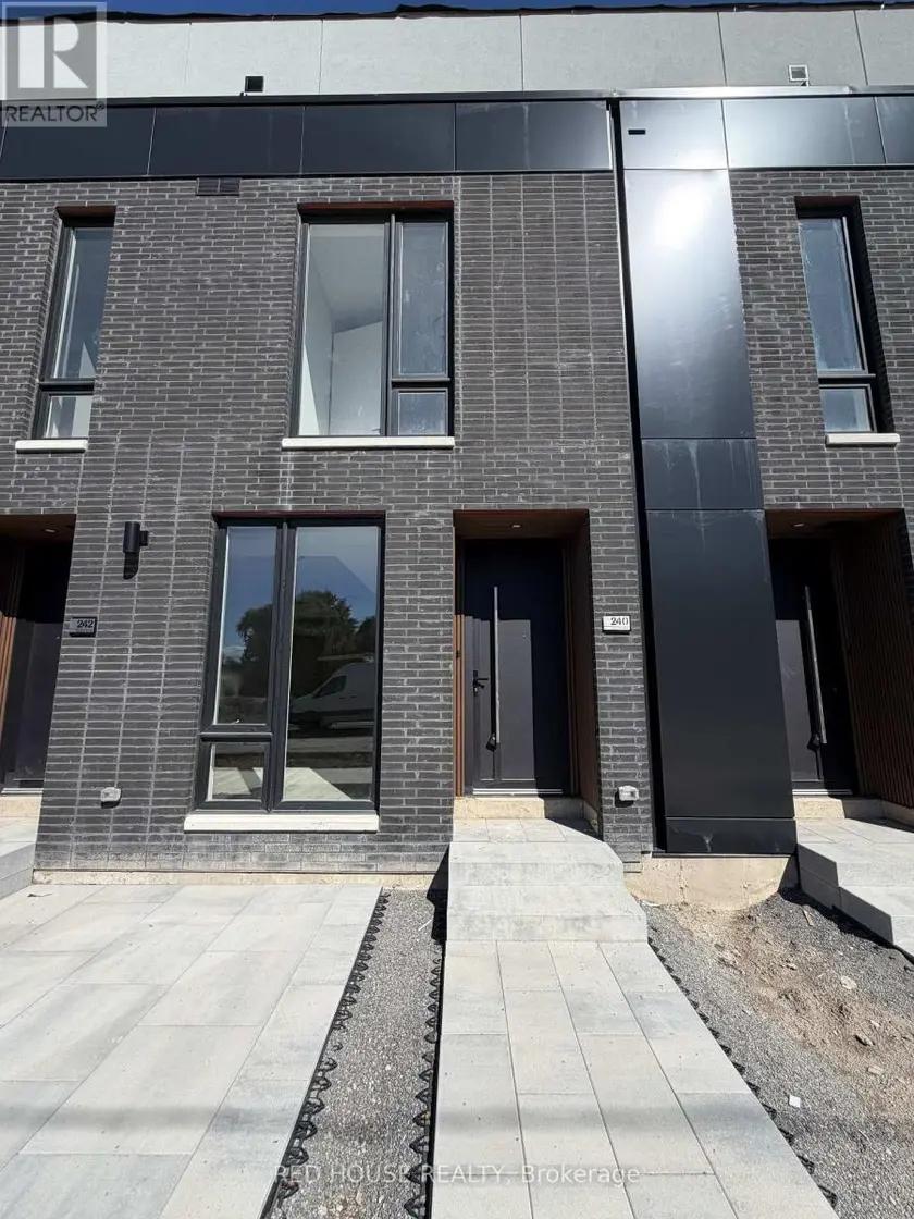Townhouse at 240 ELLIS AVENUE, St. Catharines