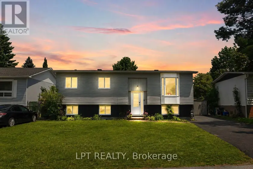 Detached at 34 FRINGEWOOD DRIVE, Ottawa