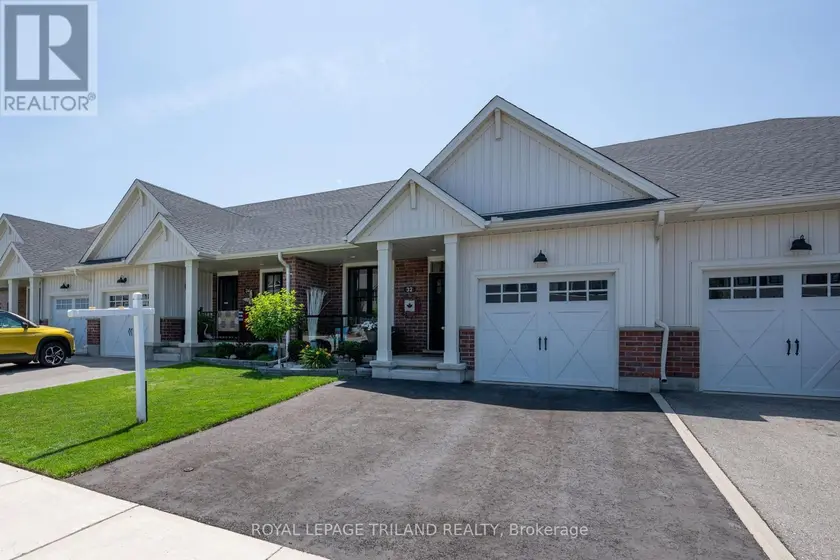 Townhouse at 32 CHARTER CREEK COURT, St. Thomas
