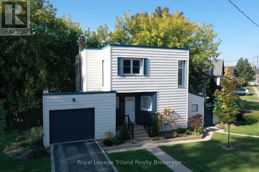 Detached at 614 INGERSOLL AVENUE, Woodstock