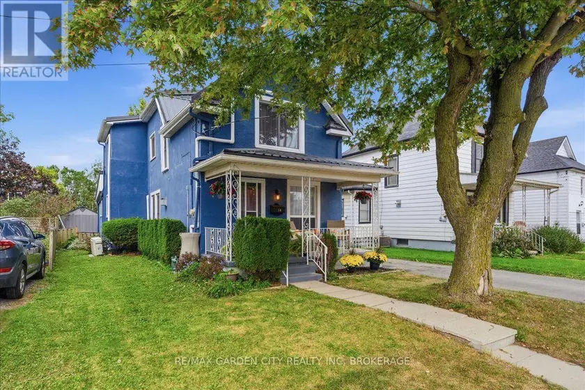 Detached at 14 FORKS ROAD, Welland