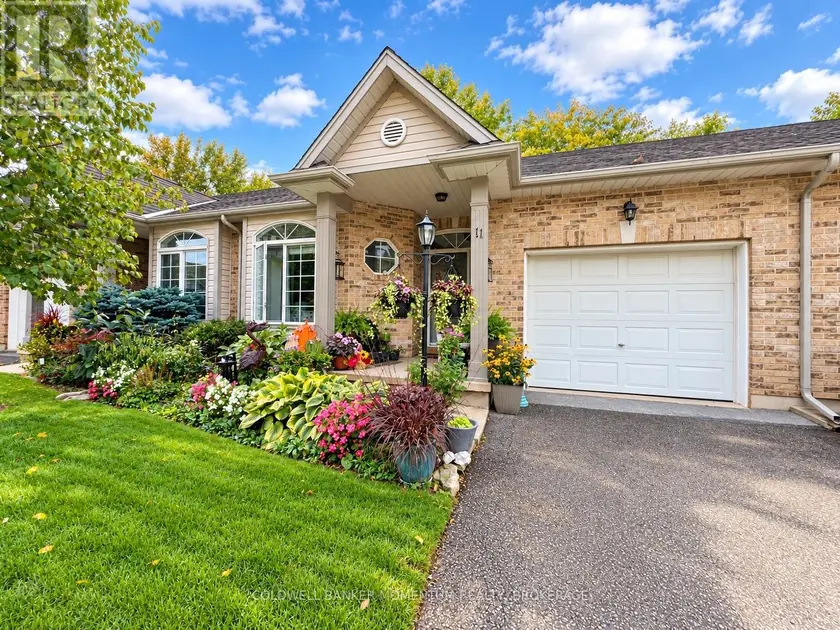 Townhouse at 11 - 5200 DORCHESTER ROAD, Niagara Falls