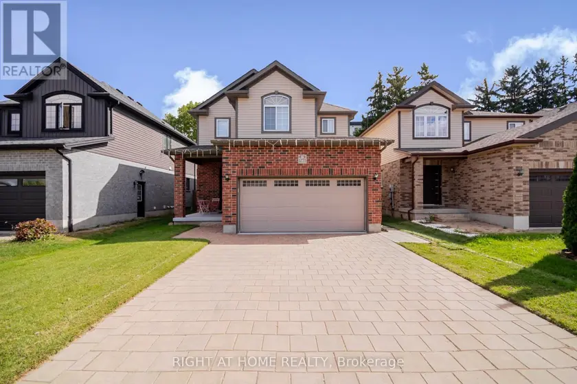 Detached at 1253 HOWLETT CIRCLE, London North