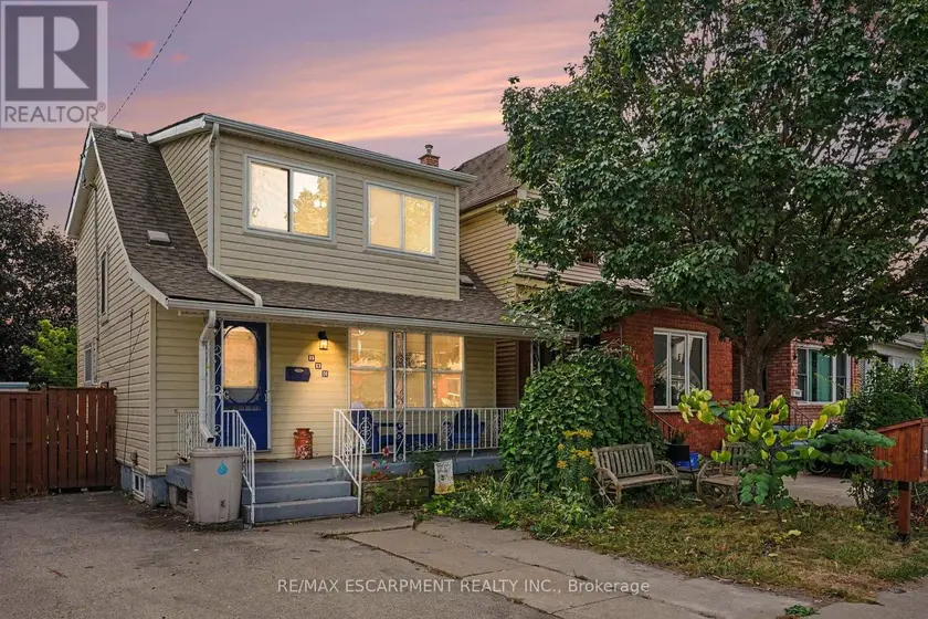 Detached at 146 BELMONT AVENUE, Hamilton