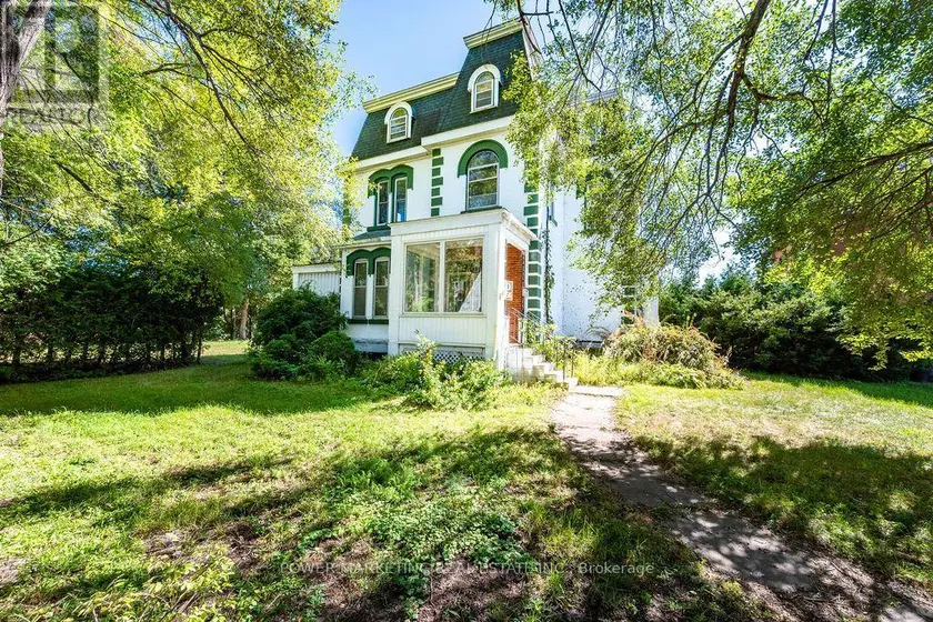 Detached at 247 VICTORIA STREET, Pembroke