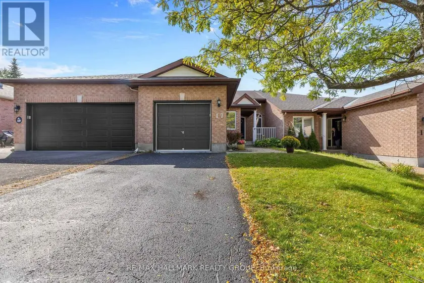 Townhouse at 17 QUINTERRA COURT, Ottawa