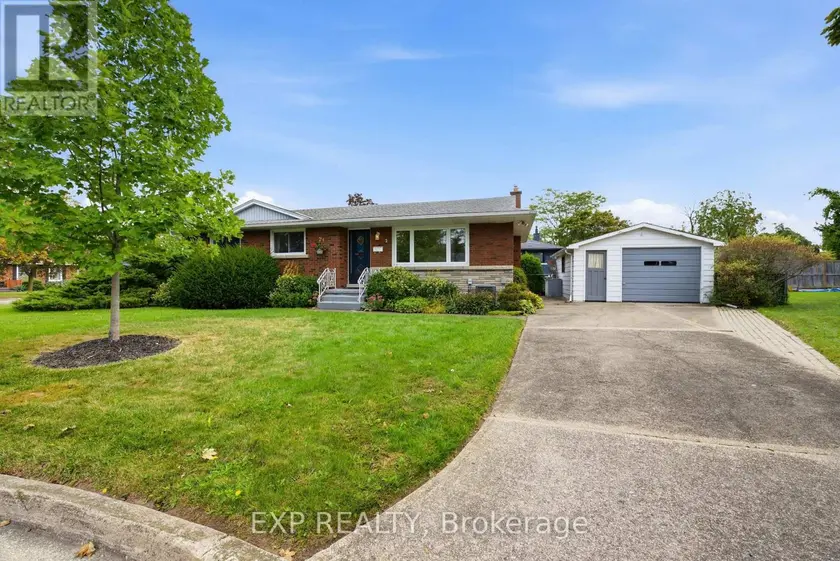 Detached at 2 GLENGROVE CIRCLE, St. Catharines