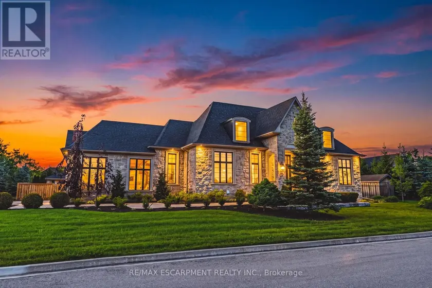 Detached at 38 VISSER DRIVE, Puslinch