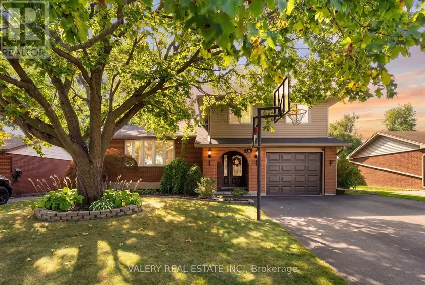 Detached at 276 MAURICE STREET, Wilmot