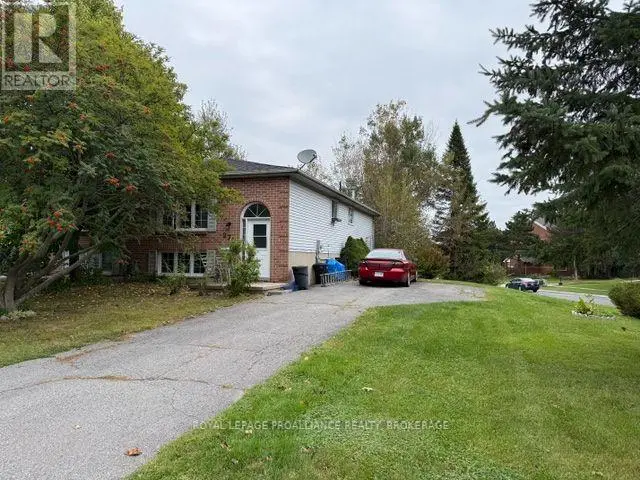 Semi-Detached/Link at 272 OWENS CRESCENT, Kingston