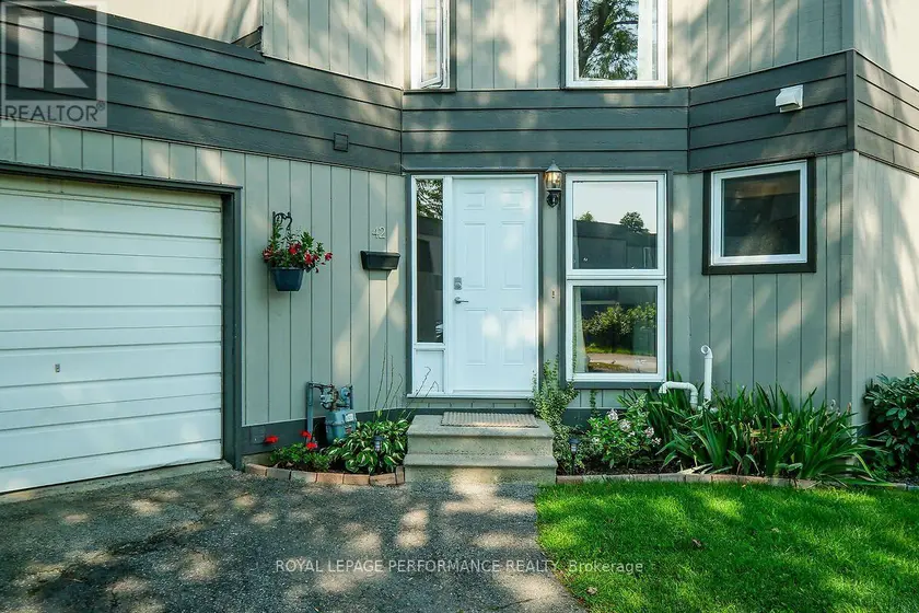 Townhouse at 28 - 42 COMPATA WAY, Ottawa