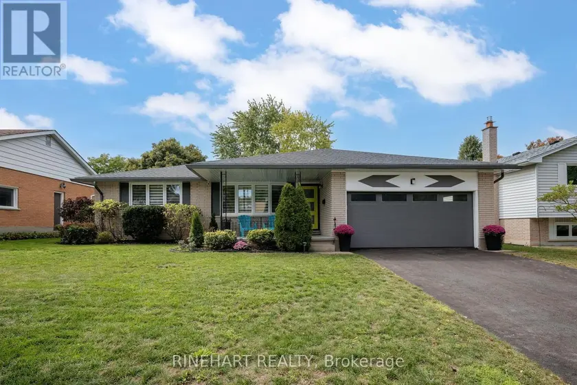 Detached at 17 APPLEWOOD LANE, London South