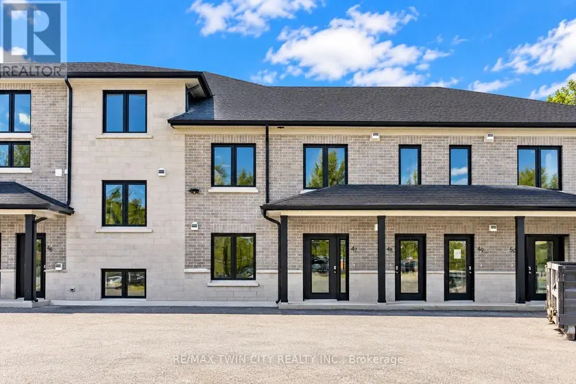 Apartment at 47 - 3202 VIVIAN LINE, Stratford