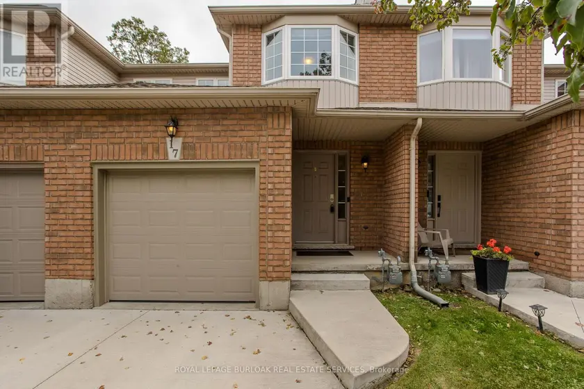 Townhouse at 17 - 348 HIGHLAND ROAD, Hamilton